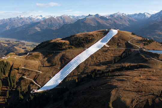 Snow ribbon on the Resterh&ouml;he in Kitzb&uuml;hel, Austria