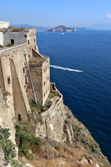 Procida - Scorcio del carcere borbonico dalla terrazza panoramica di Via Borgo