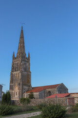Fototapeta na wymiar Nouvelle Aquitaine - Charente-Maritime - Moëze - Eglise Saint-Pierre