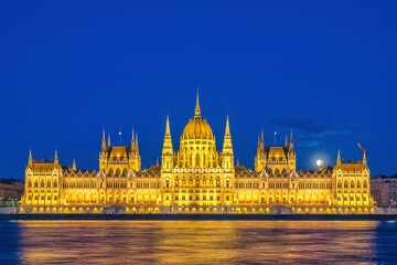 Fototapeta premium Budapest Hungary, night city skyline at Hungarian Parliament and Danube River