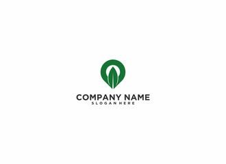 Fototapeta premium door and leaf illustration logo that reflects the location of fertile and good soil for planting plants