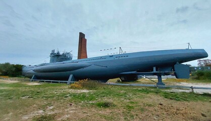 Laboe, Deutschland: Das U-Boot vor dem Marineehrenmal
