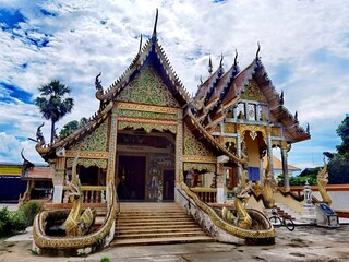Fototapeta premium temple in clould day