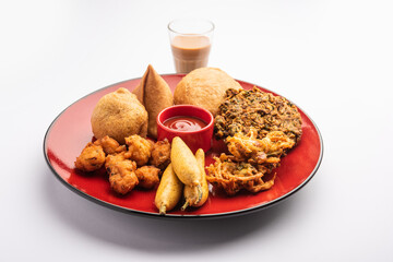 Indian snacks like samosa kachori, moong vada, pyaj pakora aloo bonda