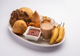 Indian snacks like samosa kachori, moong vada, pyaj pakora aloo bonda