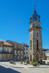 Torre del reloj en San Cristóbal de Cea, provincia de Orense, Galicia.