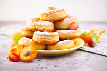 donuts with marmalade and fruits