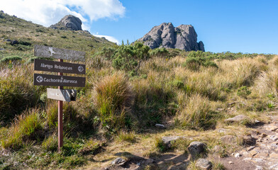 parque nacional de itatiaia hiking direction poles