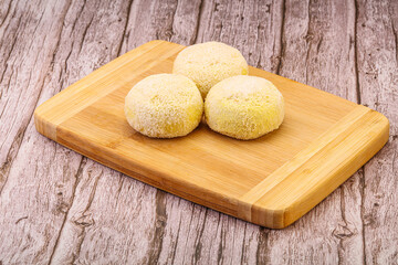 Raw potato zrazy for cooking