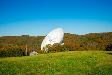 Radioteleskop für die Astronomie für die Forschung