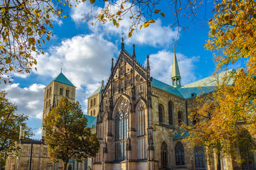 Fototapeta na wymiar autumn in Münster