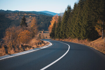 Fototapeta premium beautiful mountain road