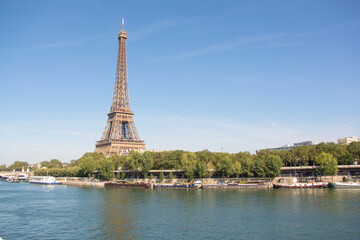 Fototapeta na wymiar View of Eiffel Tower over the Seine on a sunny day, Paris, France