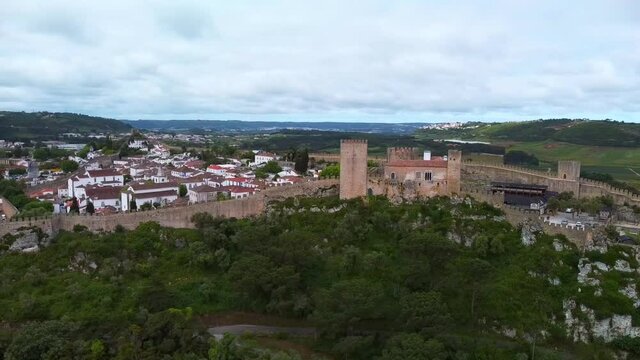 Obidos-Portugal Vista a&eacute;rea da muralha e Castelo
