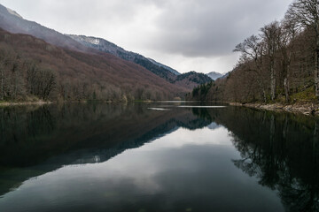 Fototapeta na wymiar Nature landscape view of the Biogradska gora nature park with trees, lake and mountains