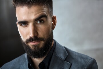 Obraz premium Successful dedicated young businessman, portrait photo.