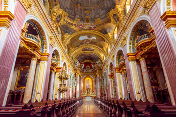 Obraz premium Interiors of Jesuit church (Jesuitenkirche) or University church, Vienna, Austria