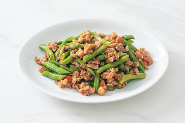 stir-fried french bean or green bean with minced pork