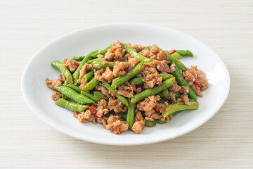 stir-fried french bean or green bean with minced pork