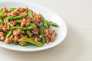 stir-fried french bean or green bean with minced pork