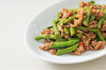 stir-fried french bean or green bean with minced pork