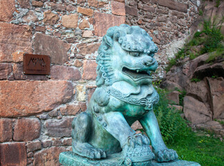 posąg lwa w muzeum messnera