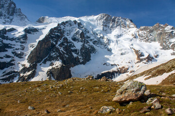 mountain peak snow in Alps nature panorama. Ośnieżona góra w Alpach
