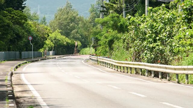 夏の日の陽炎 逃げ水 陽炎 蜃気楼