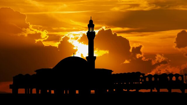 Jeddah: Al Rahmah mosque or Floating Mosque at Sunset, Time Lapse with Red Sun and Fiery Sky, Saudi Arabia