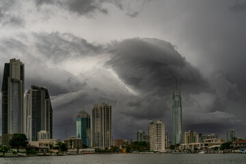 Obraz premium Storm clouds over the Gold Coast skyline 