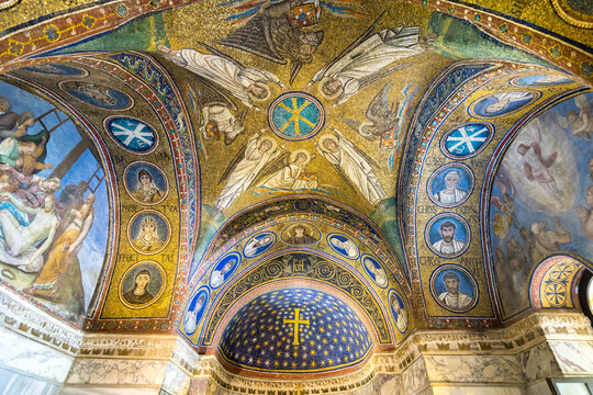 Mosaics of the Chapel of Sant Andrea or Archiepiscopal Chapel in Ravenna, Italy. The only existing archiepiscopal chapel of the early Christian era