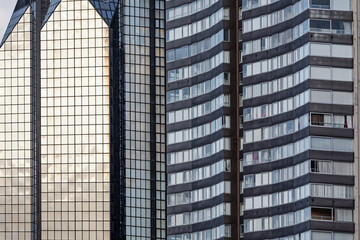 façade d'immeuble parisien