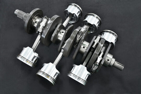 6気筒エンジンのクランクシャフト