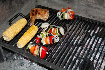pollo choclo y verduras a la parrilla