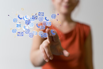 Obraz premium 3D rendering flying email icon and web flying