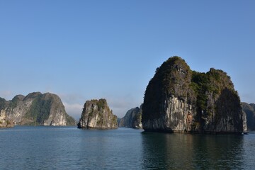 Fototapeta na wymiar Baie d'Halong (Vietnam)