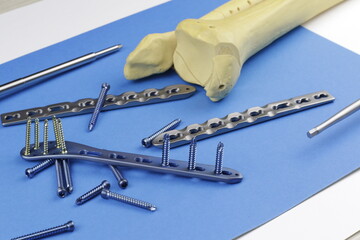 Surgical instruments for operation bone fractures	