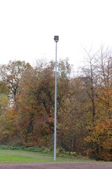 Flutlicht am Fußballplatz.