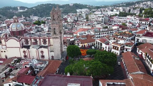 Vista aerea de iglesia de santa prisca en Taxco