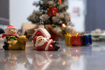 【クリスマス】クリスマスツリーとサンタ・トナカイの置物【行事】