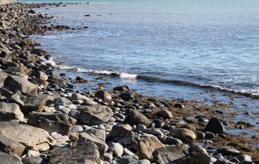 Fototapeta na wymiar Ocean shore with rocks