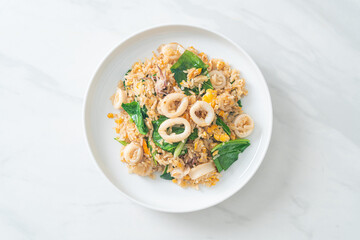Fried rice with squid or octopus