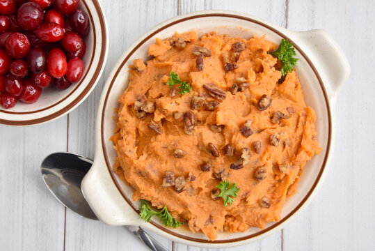 Sweet Potatoes With Glazed Pecans