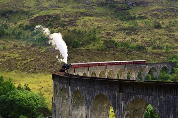 Cercles muraux Viaduc de Glenfinnan Hogwarts Express on the Glenfinnan Viaduct, Scotland