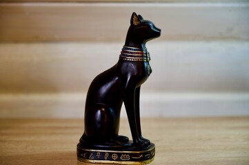statuette of a cat