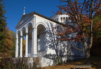 Mausoleum Der Grafen Henckel Von