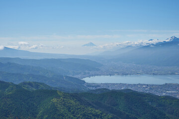 長野県　高ボッチ高原からの諏訪湖と富士山
