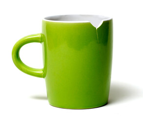 Broken mug with its crack.