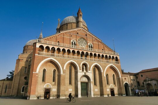 church, photo as a background, photo as a background, photo as a background , in sant antonio prato della valle, padova, padua italy