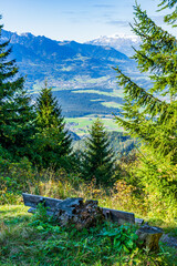 Panoramablick ins Tal vom Muttersberg in Österreich-Vorarlberg